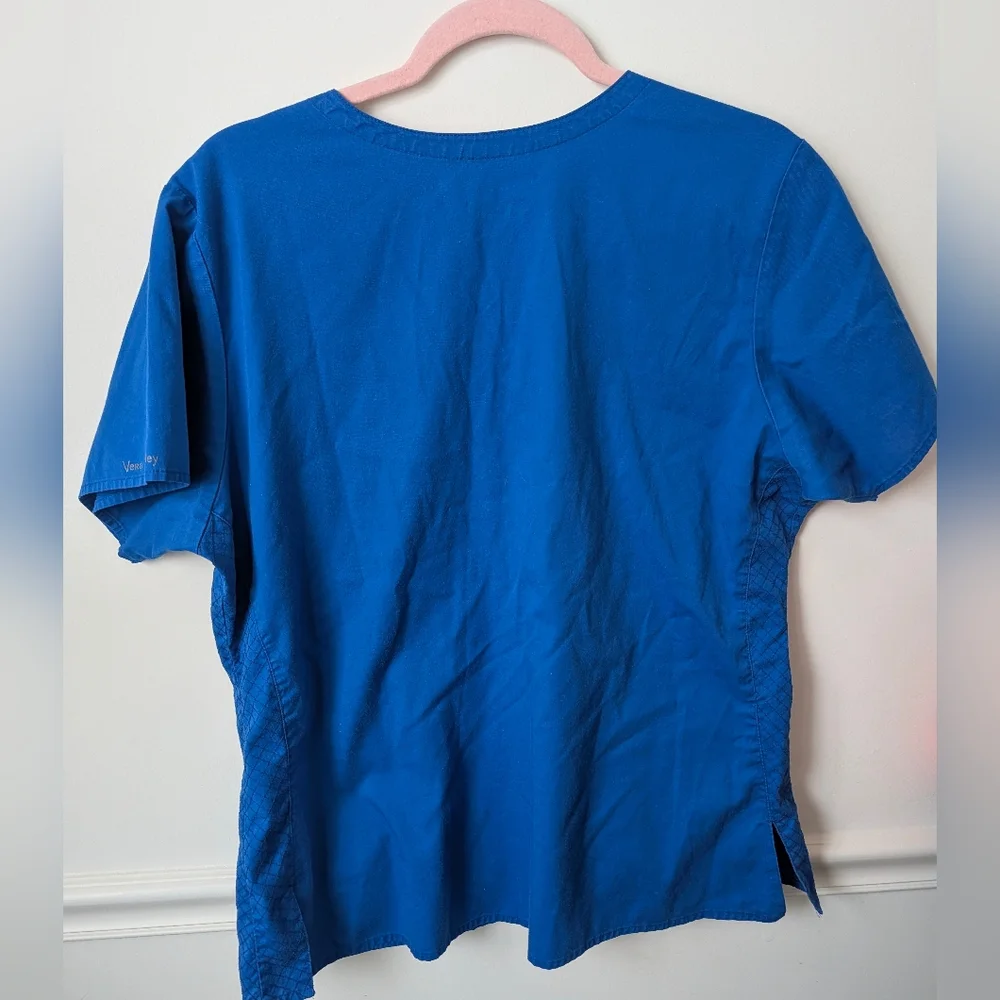 Vera Bradley Blue Scrub Top Size Large - Picture 5 of 7